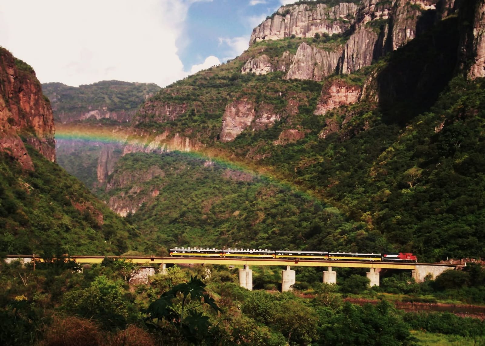 BARRANCAS DEL COBRE Y CHEPE EXPRESS